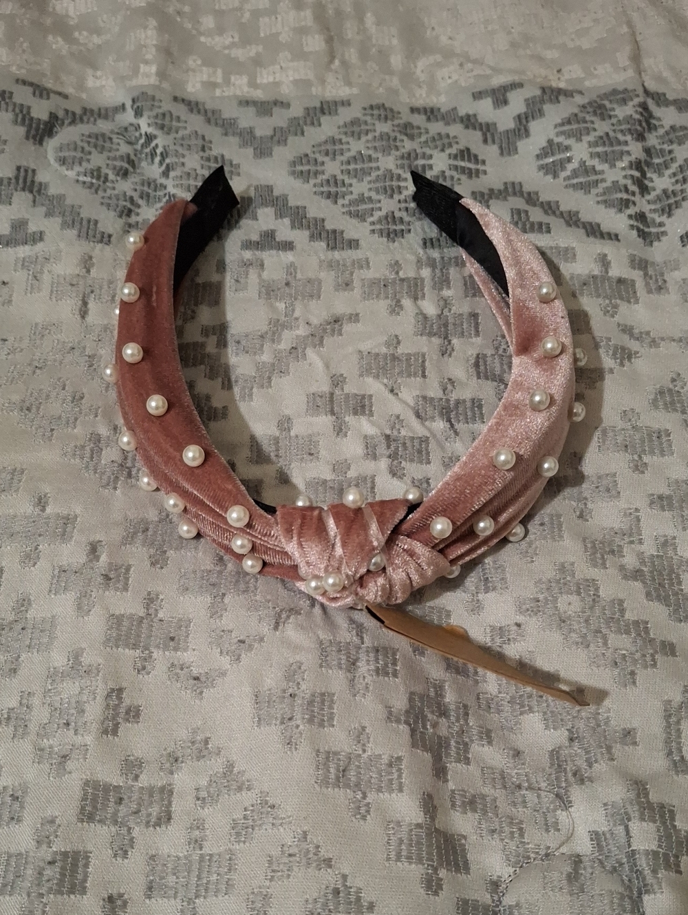 Pearl-Accent Dusty Pink Velvet Knot Headband